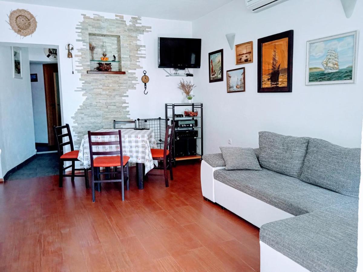 Harbour-Side Apartment With Beautiful Terrace Podgora Kültér fotó